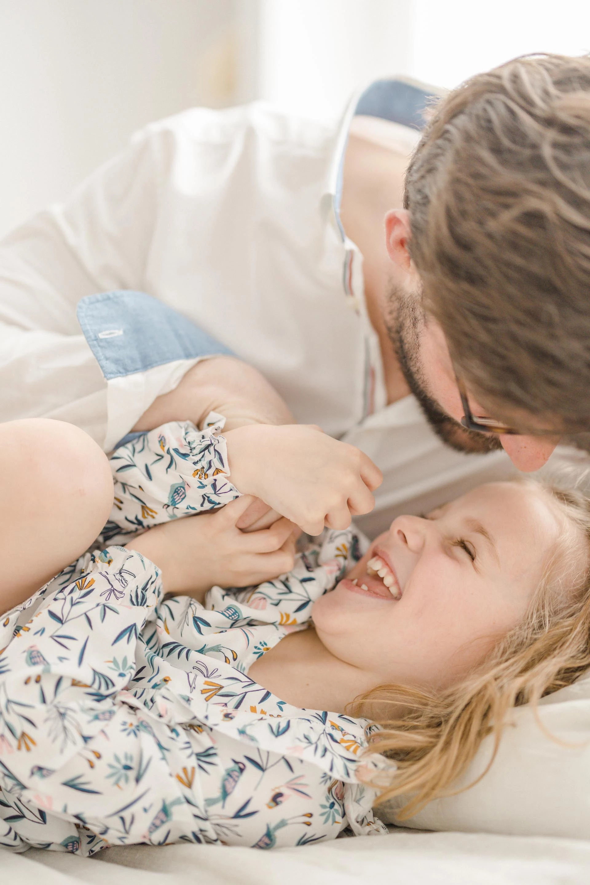 cheveux main bonheur enfant amour